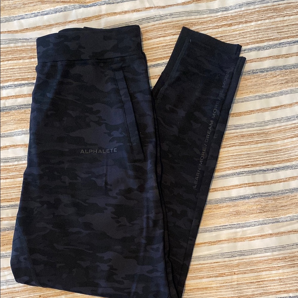 Alphalete Black Camo Leggings
